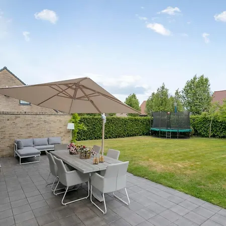 Luxury Family Home With Sauna And Kids Friendly Garden ヴィラ