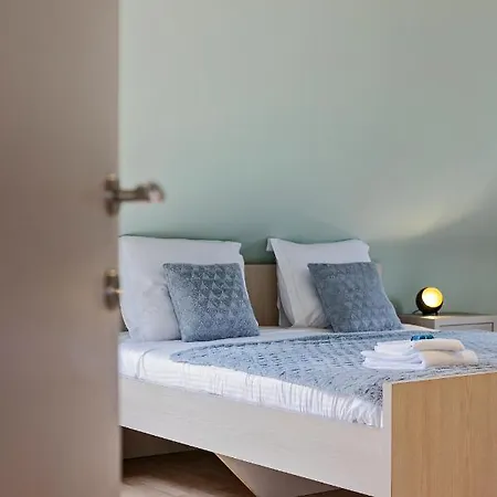 Luxury Family Home With Sauna And Kids Friendly Garden *