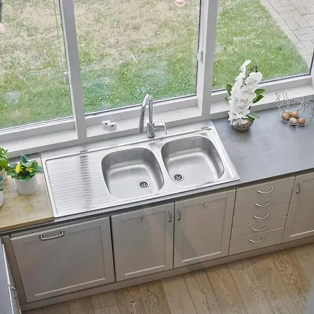 Luxury Family Home With Sauna And Kids Friendly Garden *